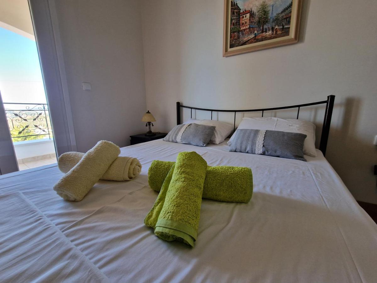 Villa Liana : Luxury Villa With Fantastic Sea View, Near Airport Porto Rafti Exterior photo